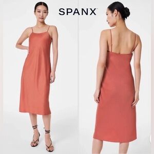 SPANX Carefree Crepe Reversible Slip Dress in Sedona/Cardinal Coral Medium NWT